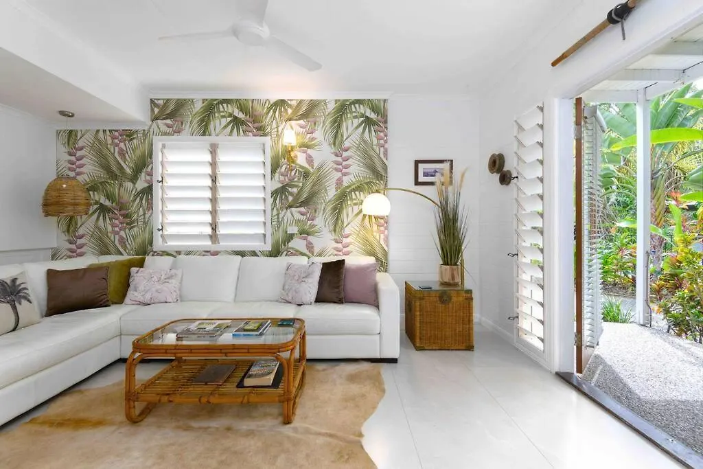 Pandanus Place - With Bicycles Port Douglas